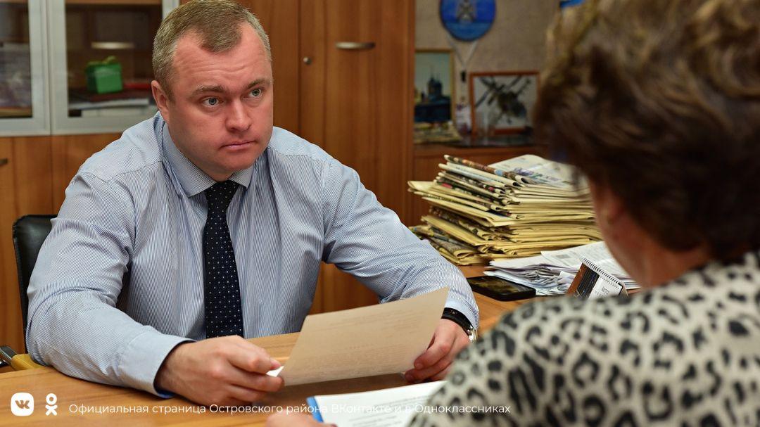 Дмитрий Быстров провёл рабочую встречу с председателем Совета Островского райпо.