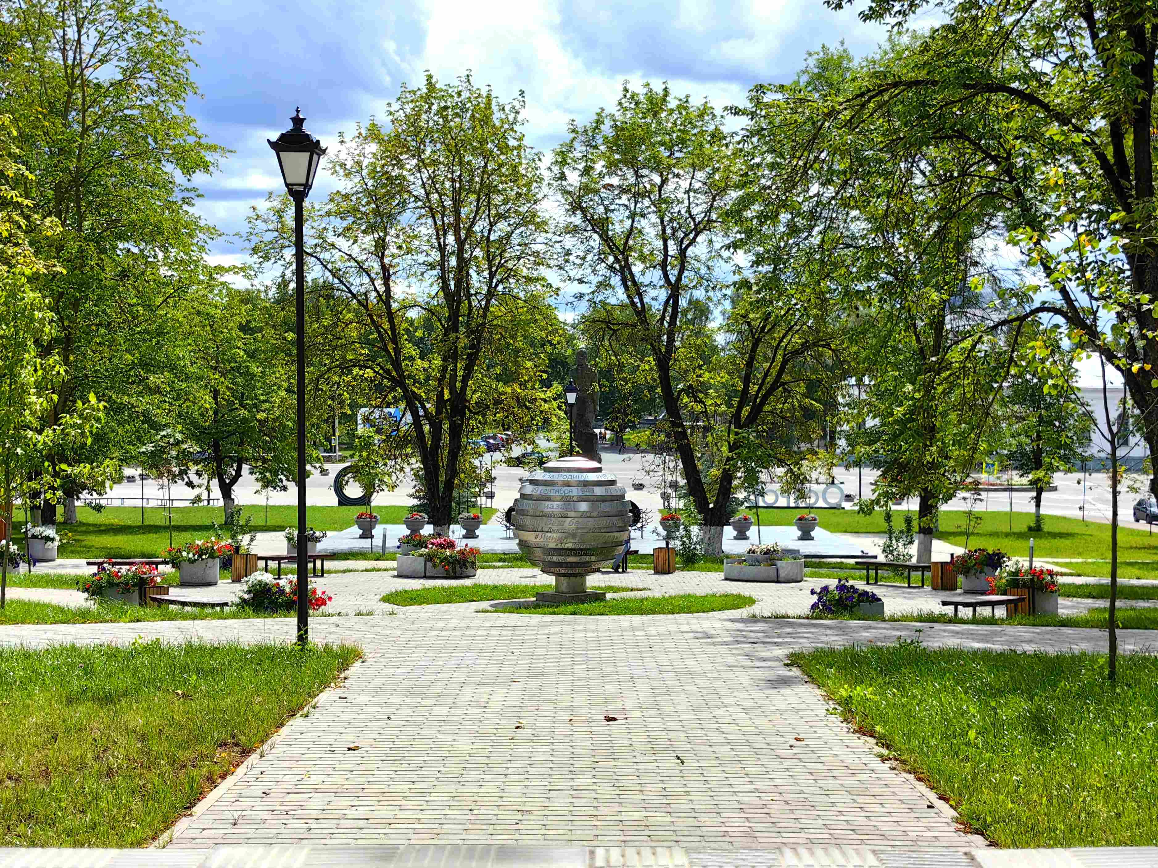 Сквер имени Клавы Назаровой.
