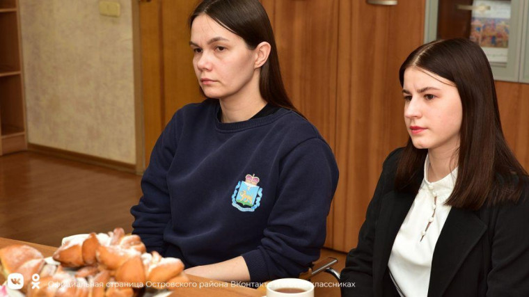 Дмитрий Быстров пообщался с руководителями волонтёрских движений, помогающих военнослужащим. Дмитрий Быстров пообщался с руководителями волонтёрских движений, помогающих военнослужащим.
